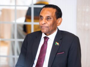 رئيس الوزراء يلتقي بوزراء الخارجية والتعاون الدولي والمالية والزراعة والري