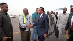 عقب زيارته لجمهورية جيبوتي – رئيس الوزراء يعود إلى البلاد