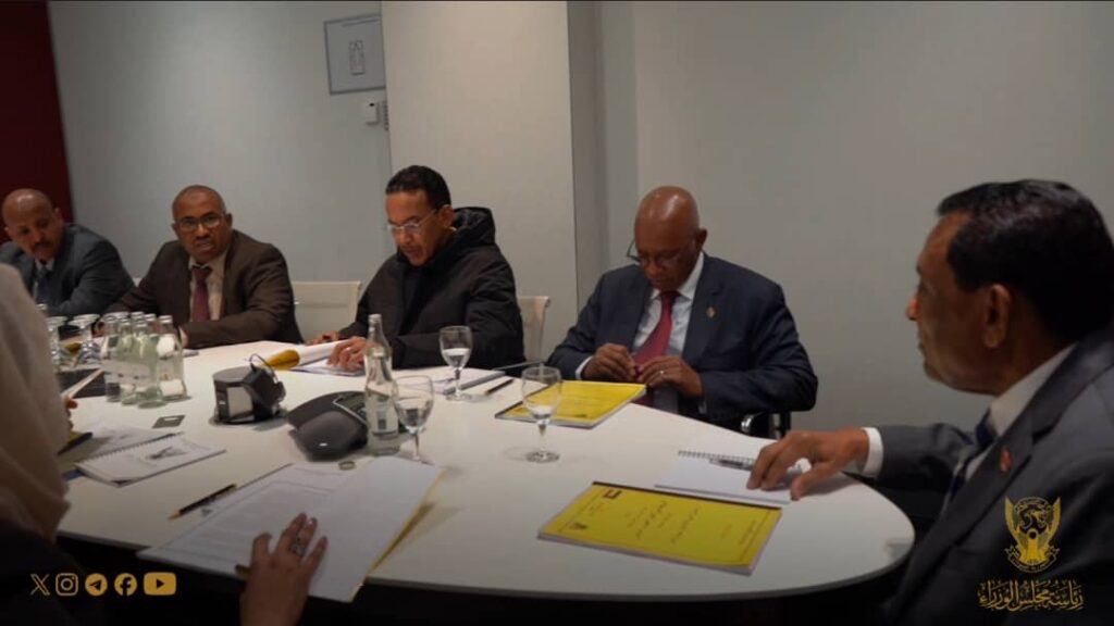 رئيس الوزراء يعقد إجتماعاً مع البعثة ببرلين