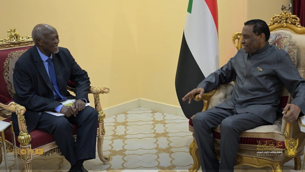 رئيس الوزراء يبحث مع وزير الحكم الاتحادي سير الترتيبات الجارية لعقد الملتقى الكبير لحكام وولاة الولايات