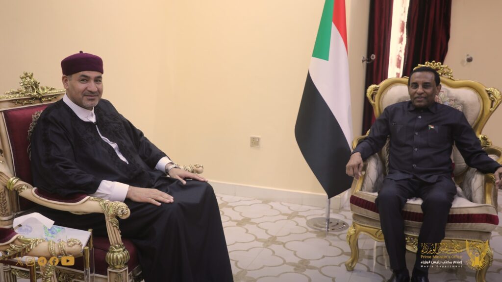 رئيس الوزراء يؤكد الحرص على تعزيز العلاقات السودانية الليبية