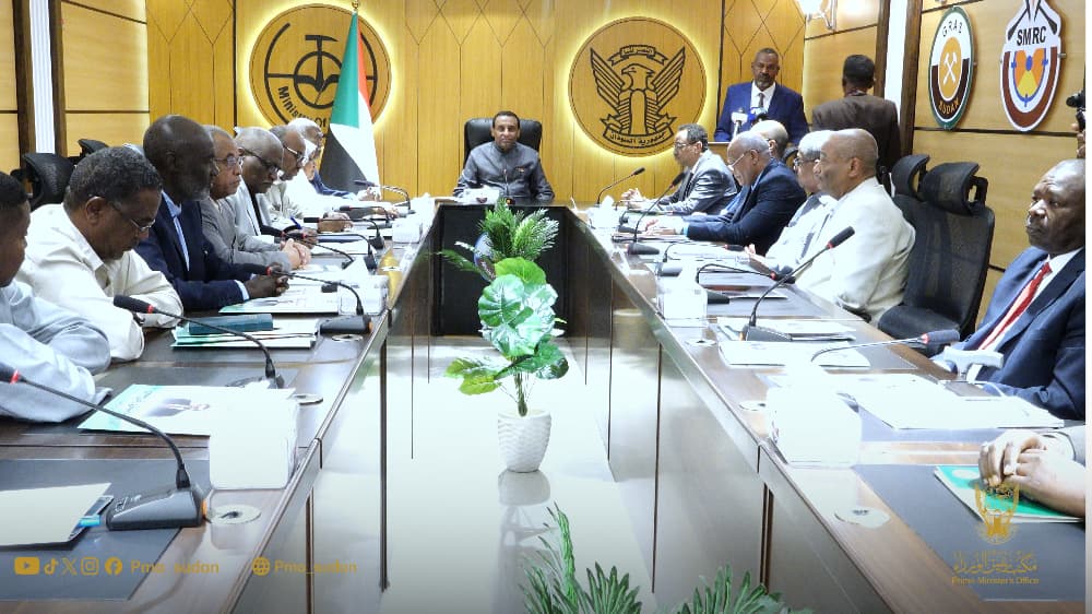 رئيس الوزراء يوجه بوضع برامج ومشاريع إنتاجية للطلاب لتعزيز الاستقرار الأكاديمي