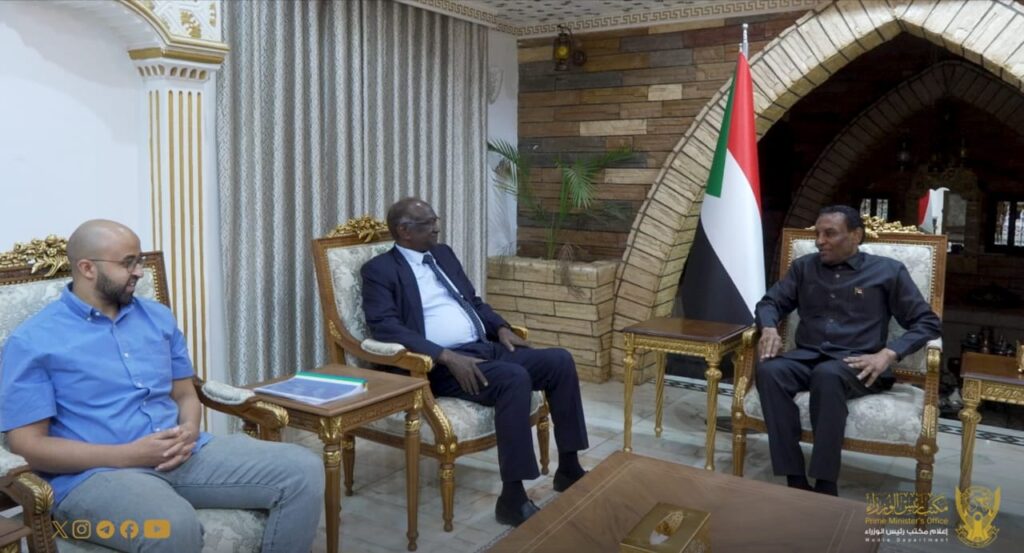 رئيس الوزراء يؤكد الدور المهم للقطاع الخاص في تحقيق التنمية الإقتصادية