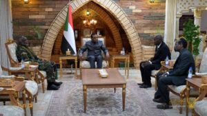 رئيس الوزراء يؤمن على المطالب الخاصة بتنفيذ مشروع المليون وحدة سكنية