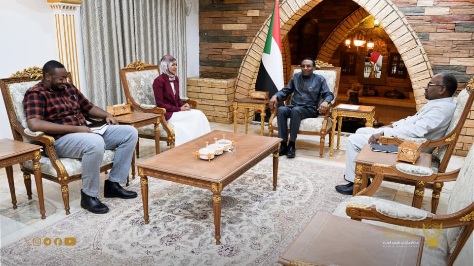 رئيس الوزراء يؤكد إلتزام الحكومة بدعم المجلس الطبي السوداني