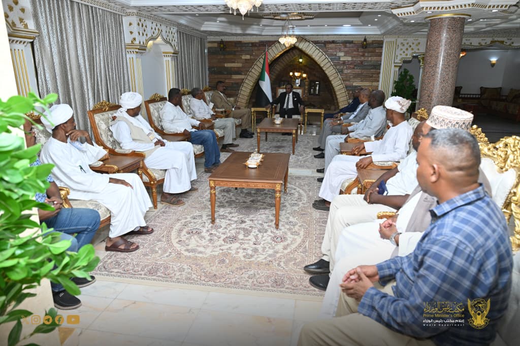 رئيس الوزراء يلتقي وفد لجنة إسناد قوات درع السودان