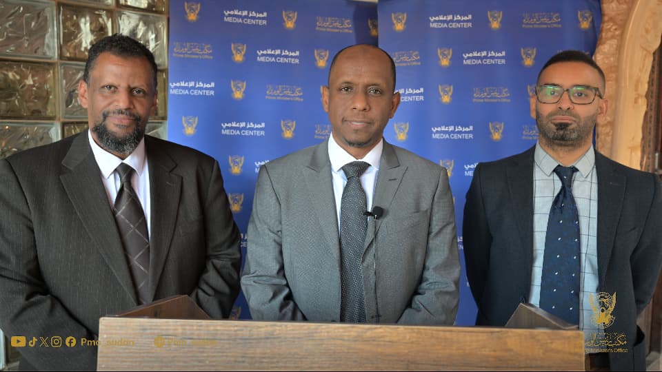 رئيس الوزراء يؤكد إلتزام الحكومة بدعم جهود توطين جراحة الأوعية الدموية بالبلاد